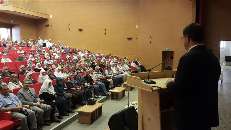 Aydın’da Hacı Adaylarına Seminer Düzenlendi