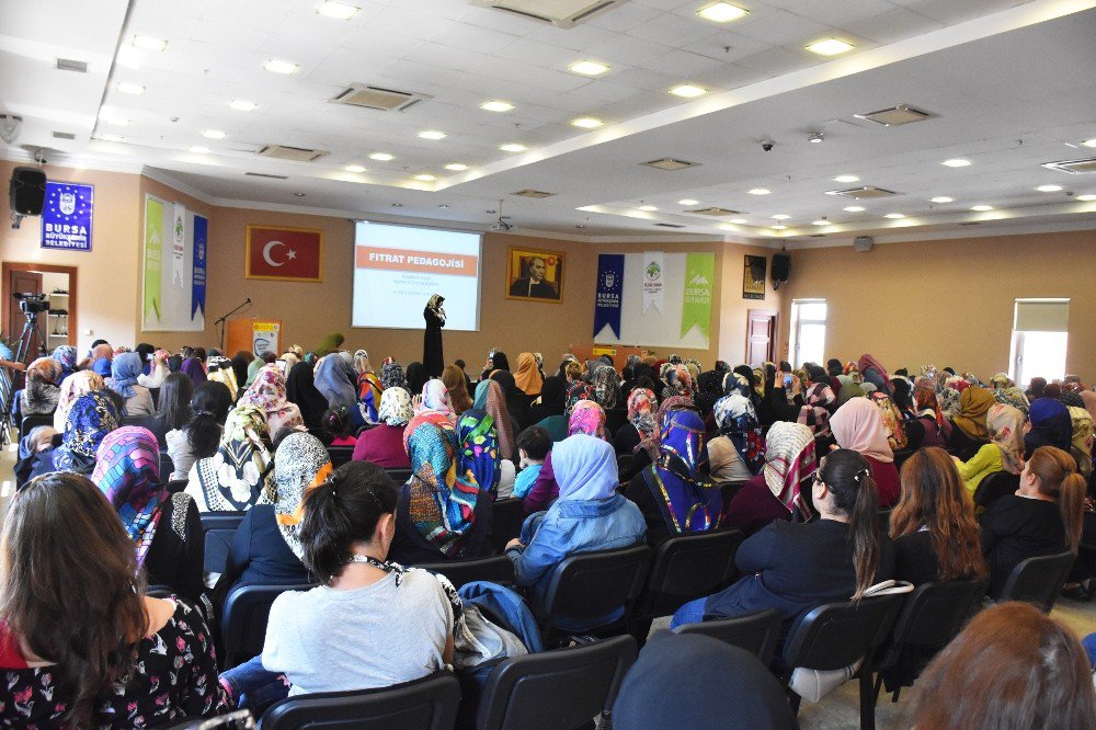 "Bağırmayan Anneler" Konferansı