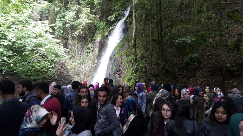 300 Öğrenci İle Final Yapıldı