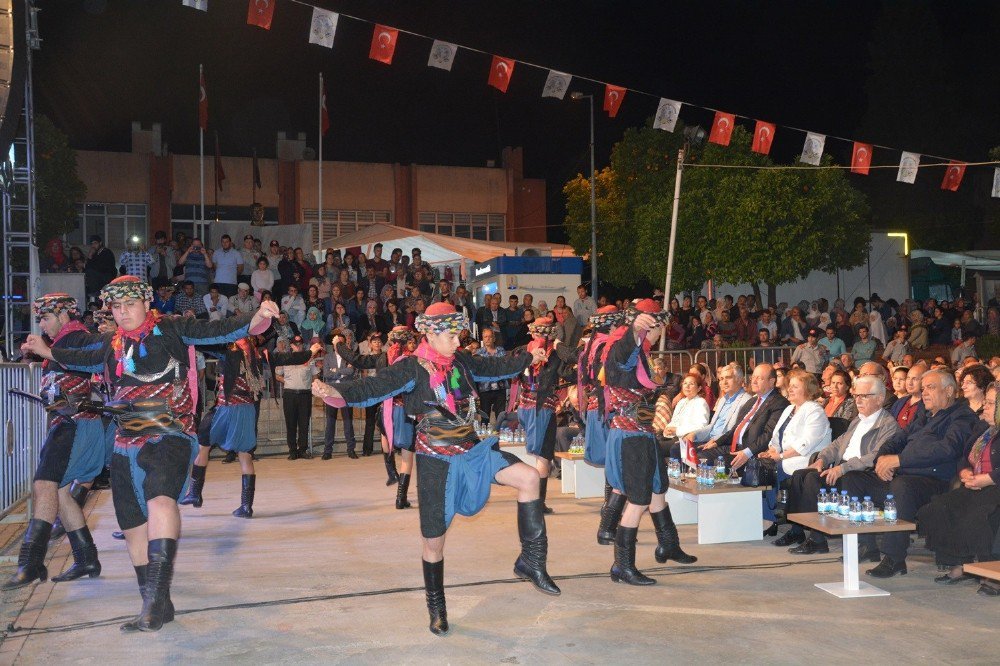 26. Umurlu Erik Festivalinde Burcu Güneş Rüzgarı Esti