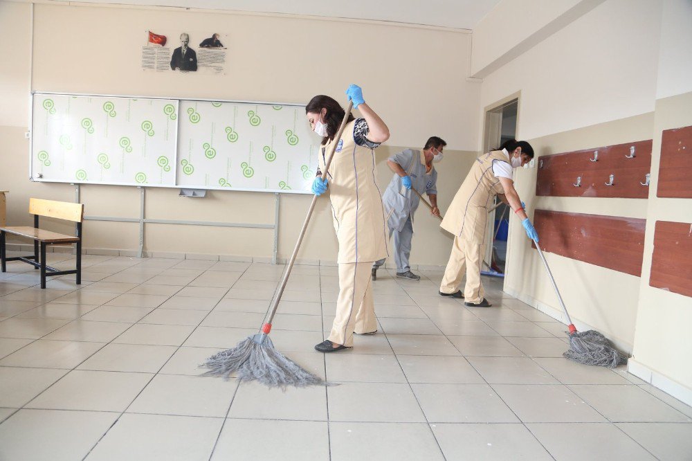 Eyüp’teki 40 Okula “Beyaz Bayrak”