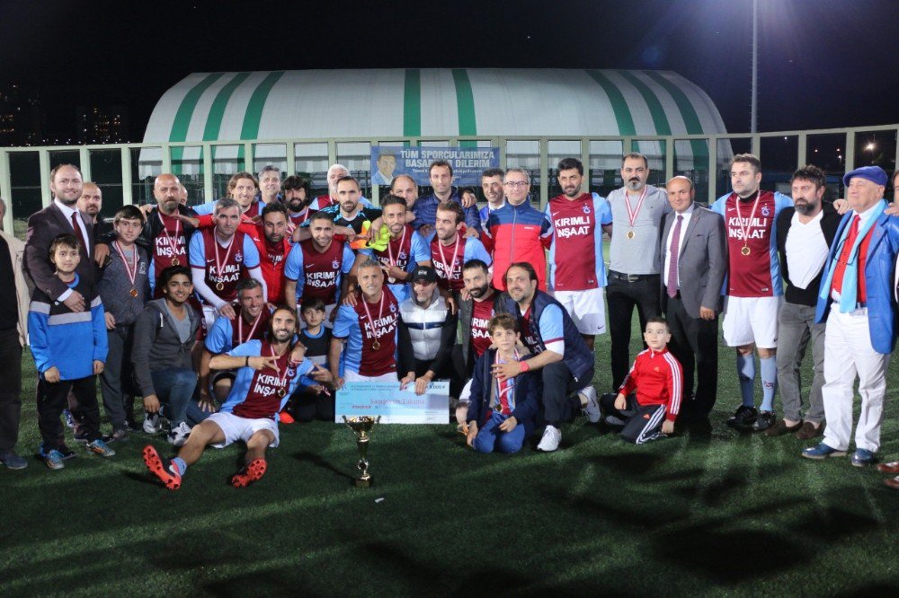 15 Temmuz Şehitler Ligi’nin Şampiyonu İstanbul Trabzonspor