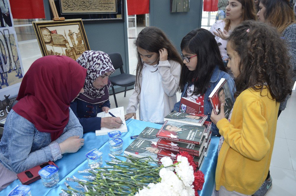 Şehit Annesi, Oğlu İçin Kitap Yazdı