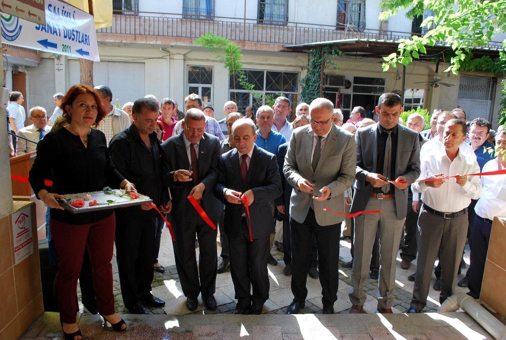 Salihli Sanat Dostları Yeni Yerinde