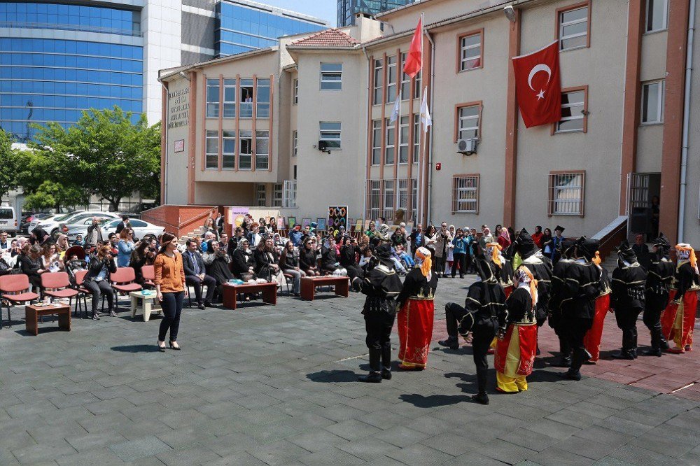 Ümraniye’de Otizmli Çocuklar İçin Mezuniyet Töreni Düzenlendi