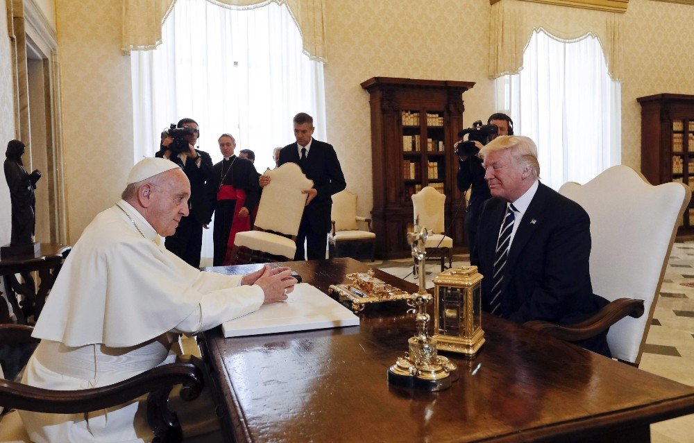 Abd Başkanı Trump, Papa Francis İle Bir Araya Geldi