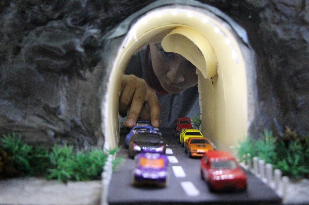 Ortaokul Öğrencilerinden Tünelleri Bedava Aydınlatacak Proje
