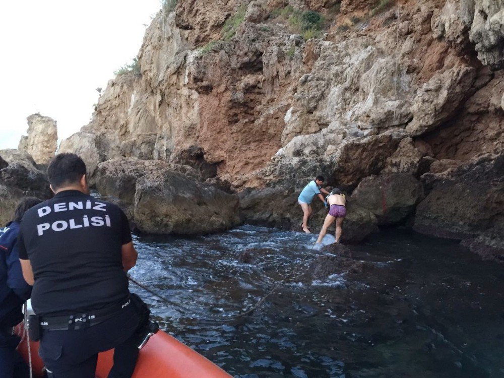 Falezlerden Düşen Müzisyen Hayatını Kaybetti