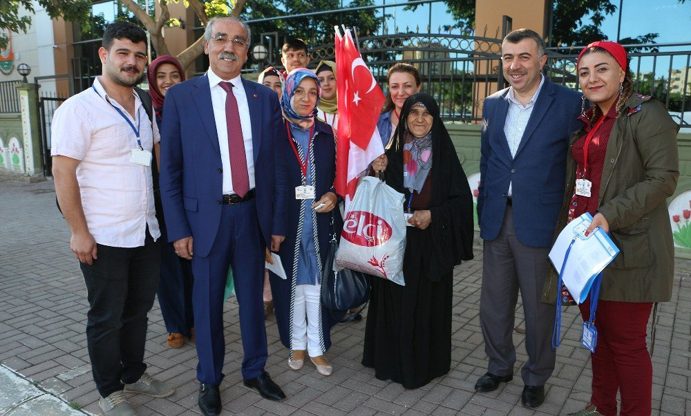 Büyükşehir Yaşlıları Çanakkale’ye Gönderdi