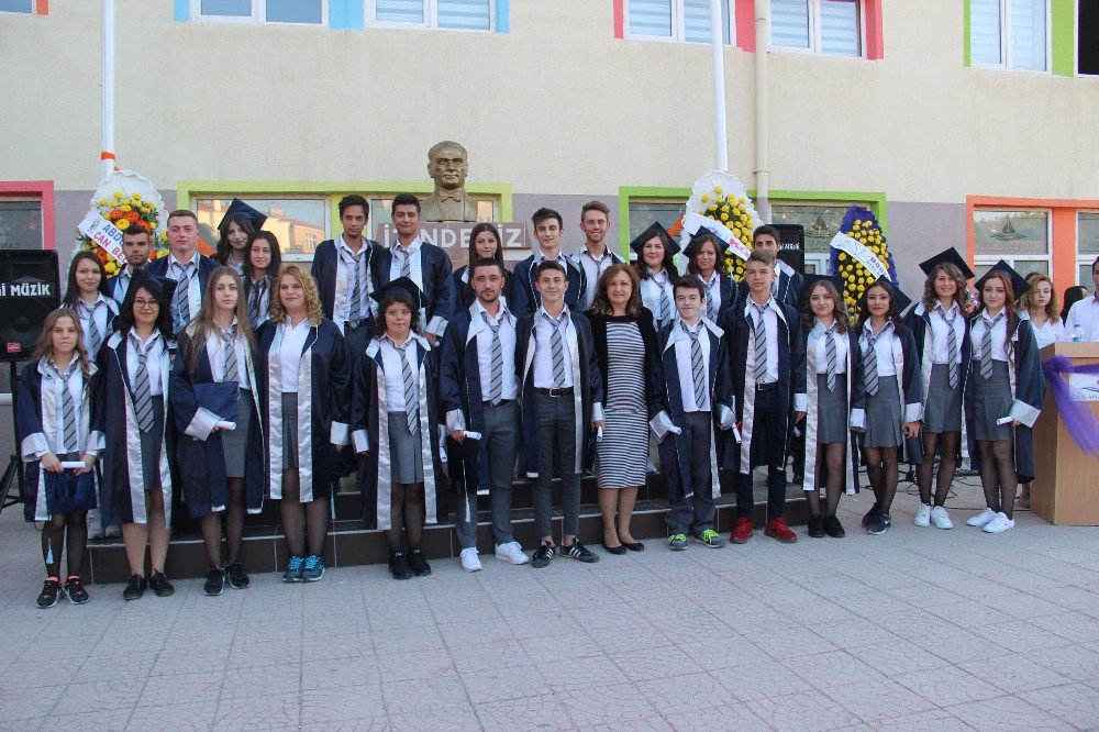 Çan Anadolu Lisesi 128 Öğrenciyi Mezun Etti