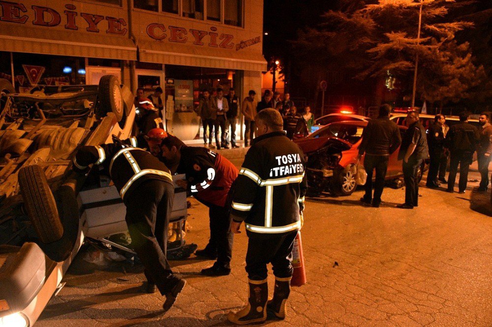 Otomobil Takla Attı, İtfaiye Yaralı Aradı