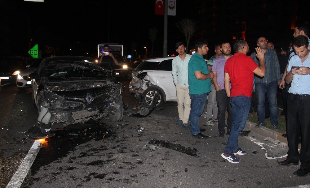 Şanlıurfa’da Zincirleme Trafik Kazası: 4 Yaralı