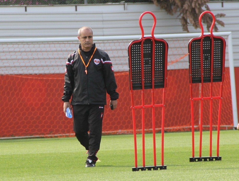 Adanaspor’da Medipol Başakşehir Maçı Hazırlıkları Sürüyor