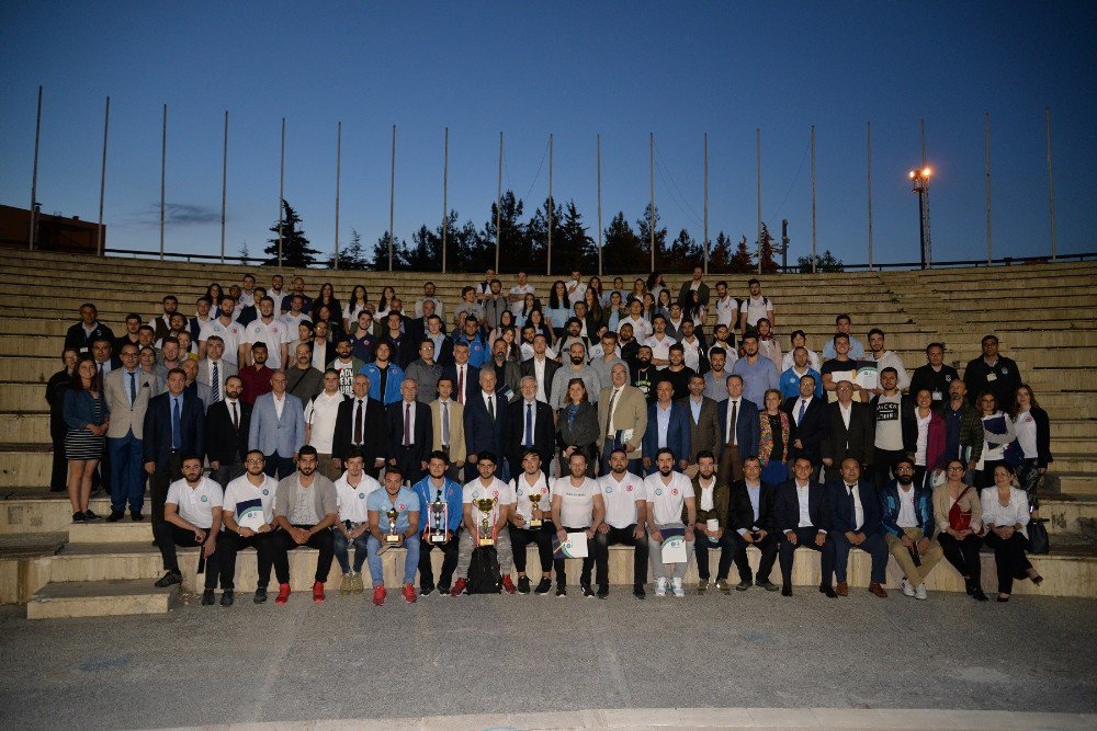 Uludağ Üniversitesi’nden Başarılı Sporculara ‘Teşvik Ödülü’