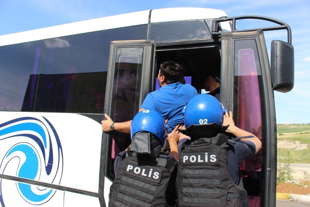 Çevik Kuvvet Polislerinden Gerçeği Aratmayan Tatbikat