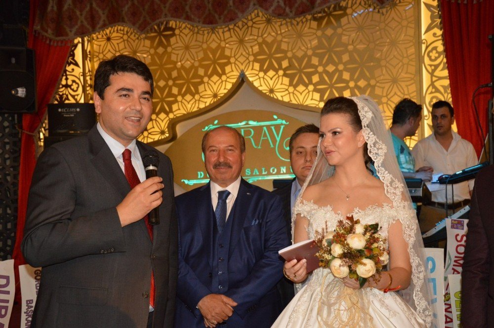 Dp Genel Başkanı Uysal Nikah Şahidi Oldu