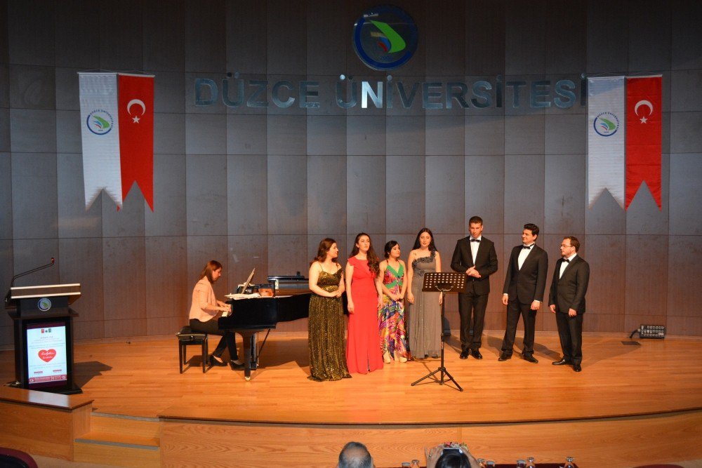 Düzce Üniversitesi’nden Kalpten Şarkılar Konseri