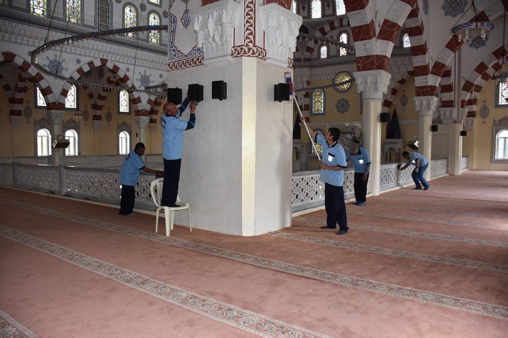 Gaziantep’teki Camiler Ramazan Ayına Hazır