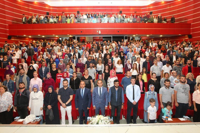 Anaokulu Üniversitesi Mezunlarını Verdi