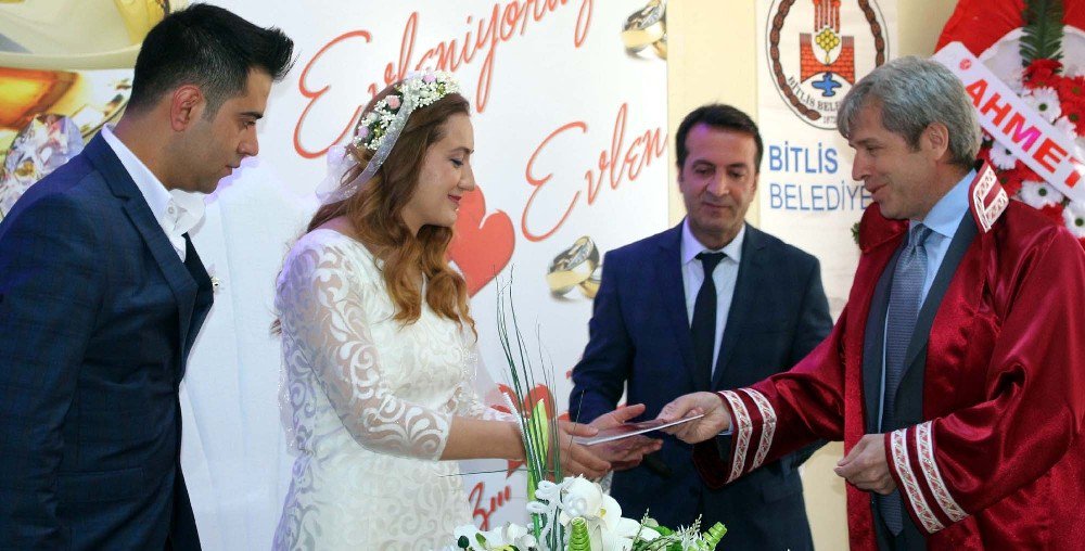 Belediye Başkan Vekili Çınar Nikah Kıydı