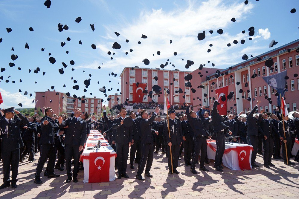 Kastamonu Pmyo, 15’inci Mezunlarını Verdi