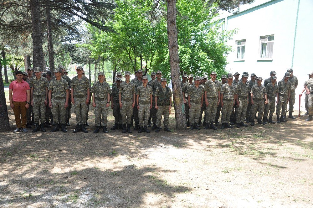 Kışlada Askerler İçin Yapılan Tesislerin Açılışı Yapıldı