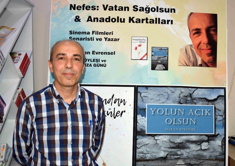 ’Nefes’in Senaristi Hakan Evrensel Okurlarıyla İmza Gününde Bir Araya Geldi