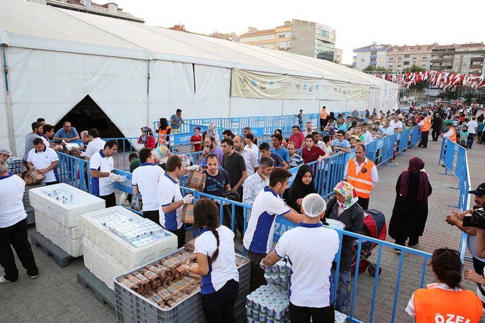 Sultangazi Belediyesi Ramazan’ın Manevi İklimine Ortak Oluyor