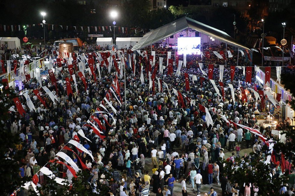 Sultangazi Belediyesi Ramazan’ın Manevi İklimine Ortak Oluyor