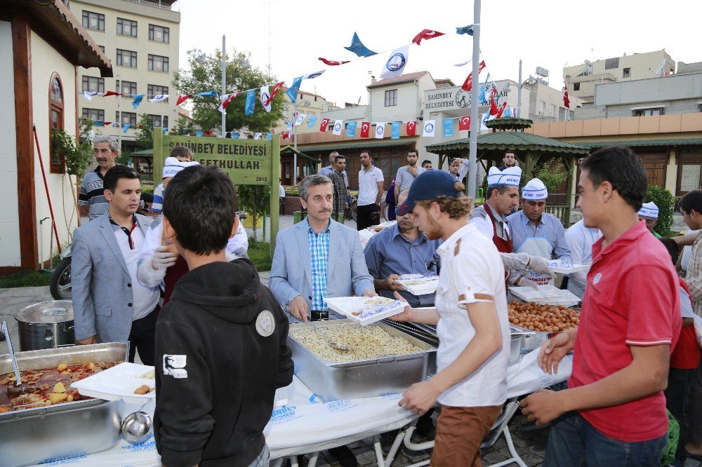 Ramazan Ayında 145 Bin Kişilik İftar Yemeği Çıkartılacak