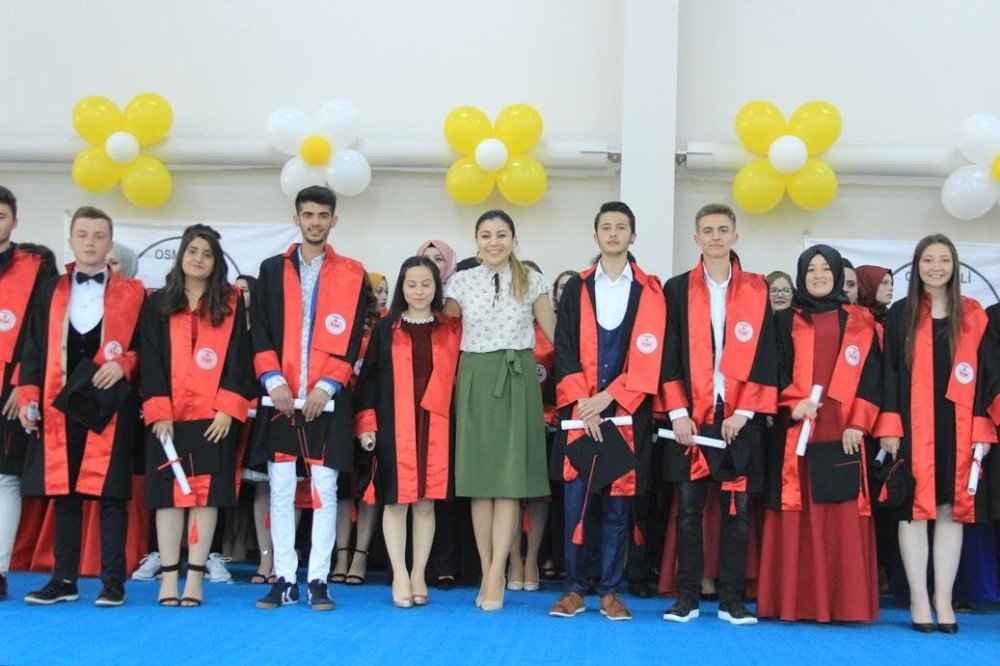 Osmaneli 75. Yıl Anadolu Lisesi’nde Mezuniyet Töreni