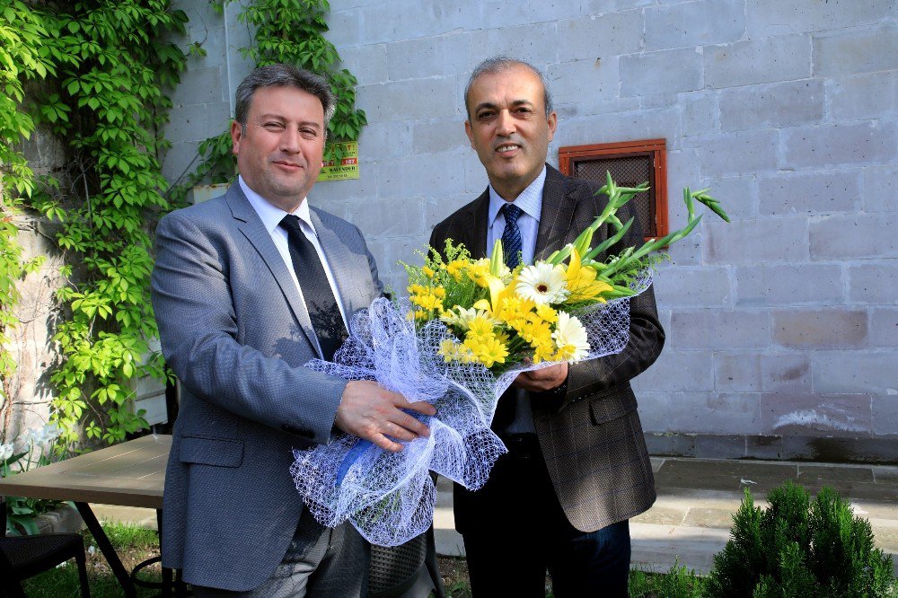 Başkan Palancıoğlu’ndan Bilime Yön Veren İki Bilim Adamına Tebrik