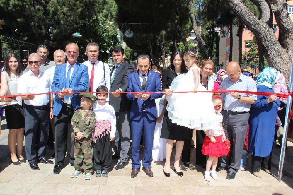 Kursiyerlerin Yıl Sonu Sergisi Beğeni Topladı