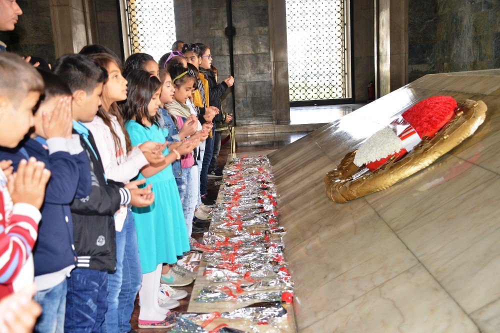 Akdeniz Belediyesi, Öğrencileri Anıtkabir’e Götürdü