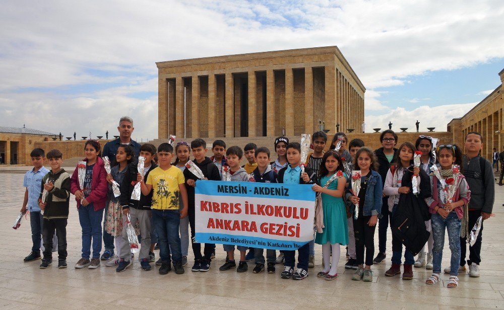 Akdeniz Belediyesi, Öğrencileri Anıtkabir’e Götürdü