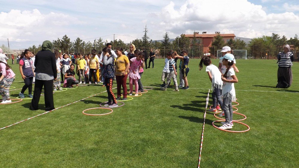 Avanos’ta Öğrenciler Düzenlenen Etkinlikte Bir Araya Geldi