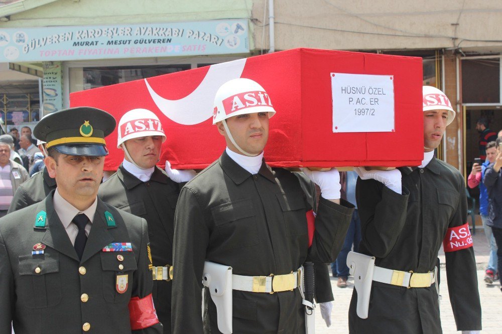 Zehirlenme Sonrası Hayatını Kaybeden Asker Memleketinde Toprağa Verildi
