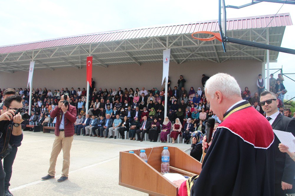 Vezirköprü’de Mezuniyet Coşkusu