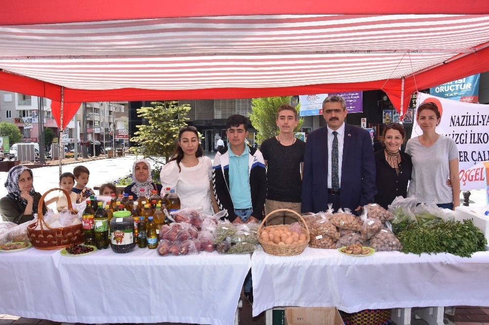 Başkan Alıcık, Köy Okulu Yararına Düzenlenen Kermese Destek Verdi