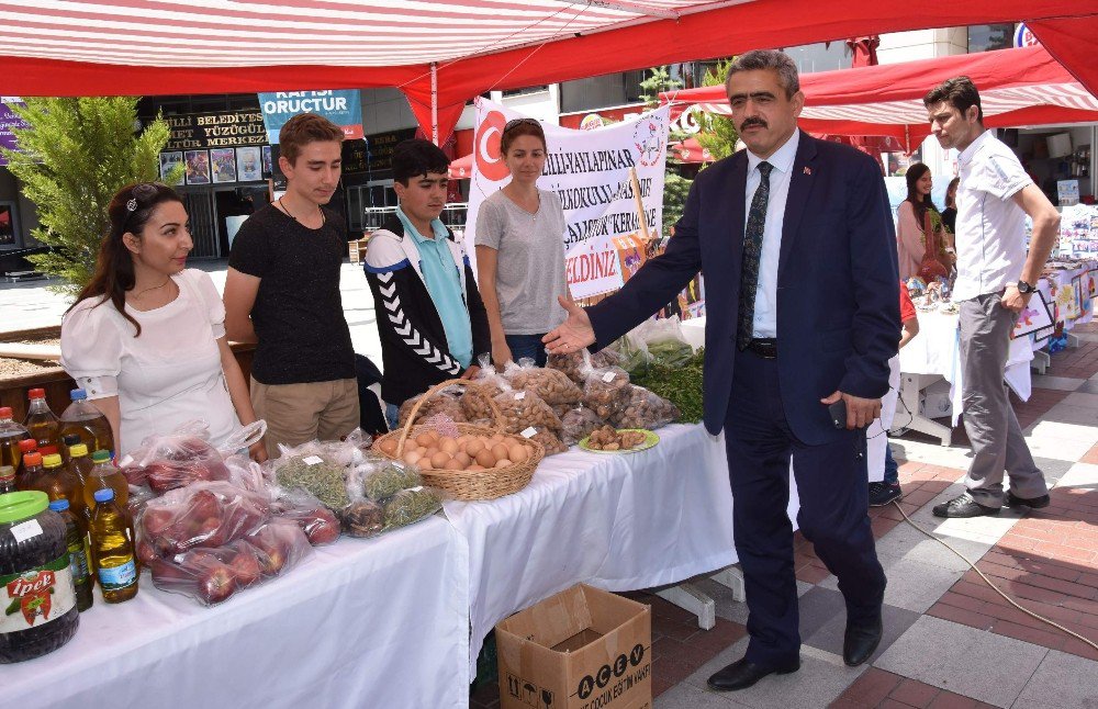 Başkan Alıcık, Köy Okulu Yararına Düzenlenen Kermese Destek Verdi