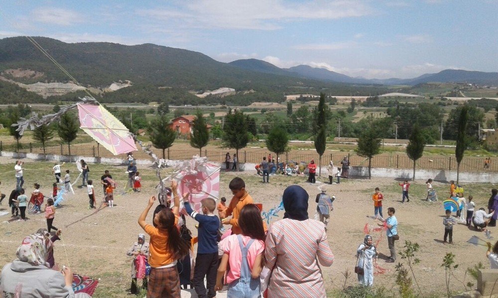 Osmaneli’de Uçurtma Şenliği Düzenlendi