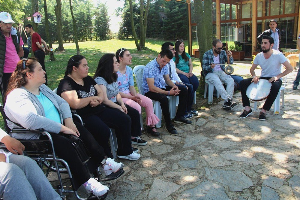 Engelsiz Hobi Kurslarında Karne Heyecanı