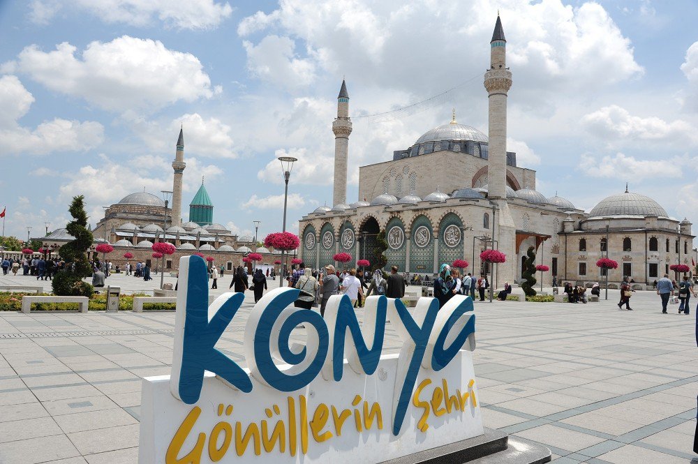 Konya’da Tarihi Sultan Selim Cami Yeniden İbadete Açıldı