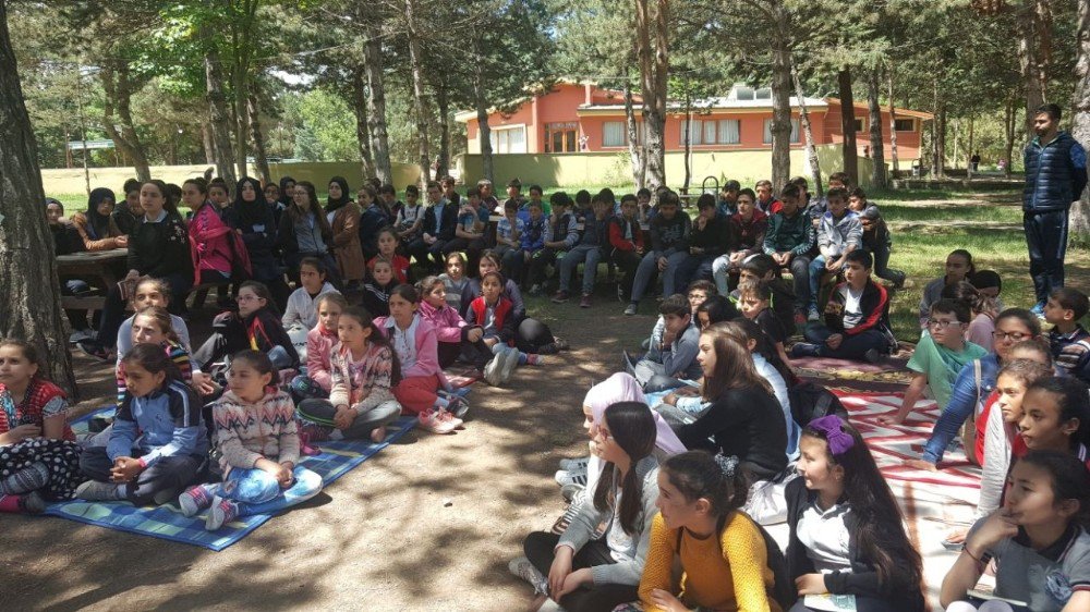 Tokat’ta, ’Okullu Okulsuz Okuyoruz Yazıyoruz’ Projesi