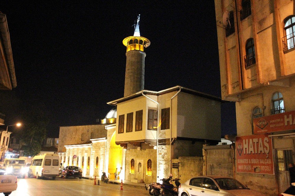 Anadolu’nun İlk Camisinde Teravih Namazı Kılındı
