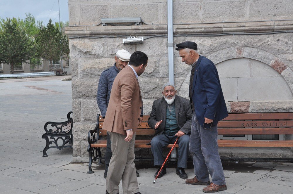 Başkan Çalkın, Ramazan’ın İlk Gününe Harakani Türbesi’nde Dua Ederek Başladı