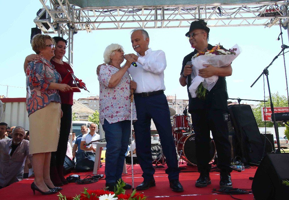 İzmir’in En Büyük Engelliler Merkezi Bayraklı’da Açıldı