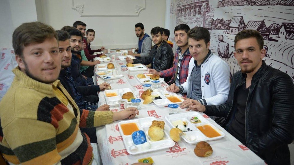 Bileciklilerin İlk Sahur Heyecanı