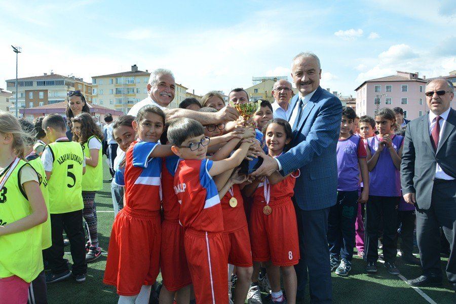 Geleneksel Çocuk Şenliği Ödül Töreni Yapıldı