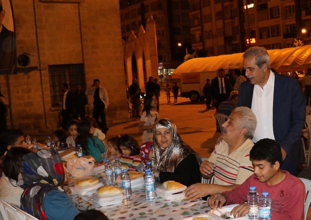 Demirkol, Ramazan Sofraları Geleneğini Bozmadı